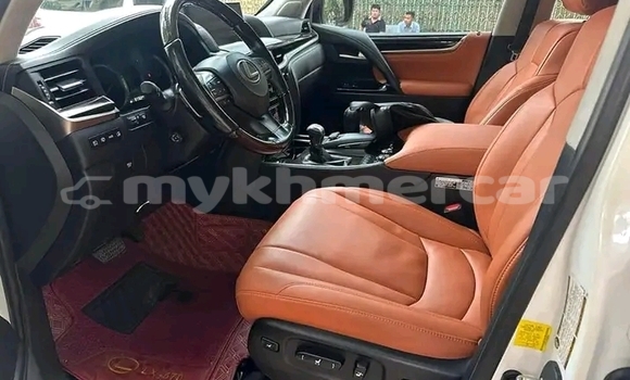 Buy Used Lexus LX 570 White Car in KhΕm SrΓ‘ng in Kampong Speu Province Buy Used Lexus LX 570 White Car in KhΕm SrΓ‘ng in Kampong Speu Province