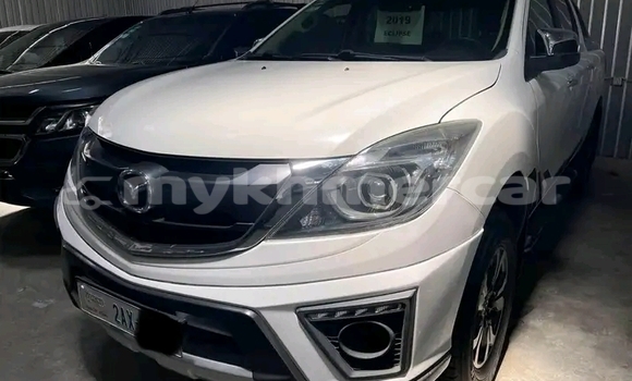 Buy Used Mazda BT-50 White Car in Cheom Ksan in Preah Vihear Province Buy Used Mazda BT-50 White Car in Cheom Ksan in Preah Vihear Province