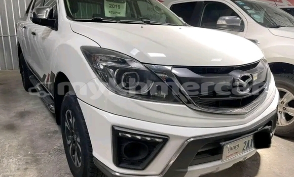 Buy Used Mazda BT-50 White Car in Cheom Ksan in Preah Vihear Province Buy Used Mazda BT-50 White Car in Cheom Ksan in Preah Vihear Province