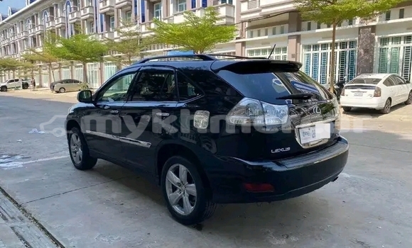 Buy Used Lexus RX 330 White Car in Cheom Ksan in Preah Vihear Province Buy Used Lexus RX 330 White Car in Cheom Ksan in Preah Vihear Province