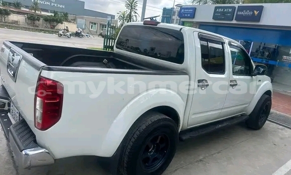 Buy Used Nissan Navara White Car in Kampong Chhnang in Kampong Chhnang Province Buy Used Nissan Navara White Car in Kampong Chhnang in Kampong Chhnang Province