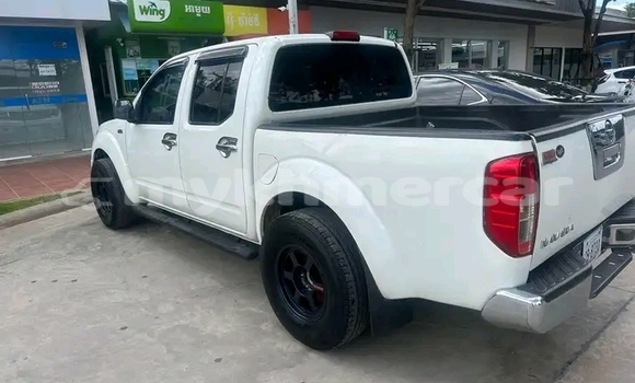 Buy Used Nissan Navara White Car in Kampong Chhnang in Kampong Chhnang Province Buy Used Nissan Navara White Car in Kampong Chhnang in Kampong Chhnang Province