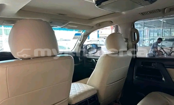 Buy Used Toyota Highlander White Car in KhΕm SrΓ‘ng in Kampong Speu Province Buy Used Toyota Highlander White Car in KhΕm SrΓ‘ng in Kampong Speu Province