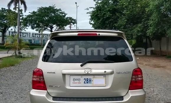 Buy Used Toyota Highlander Other Car in Cheom Ksan in Preah Vihear Province Buy Used Toyota Highlander Other Car in Cheom Ksan in Preah Vihear Province