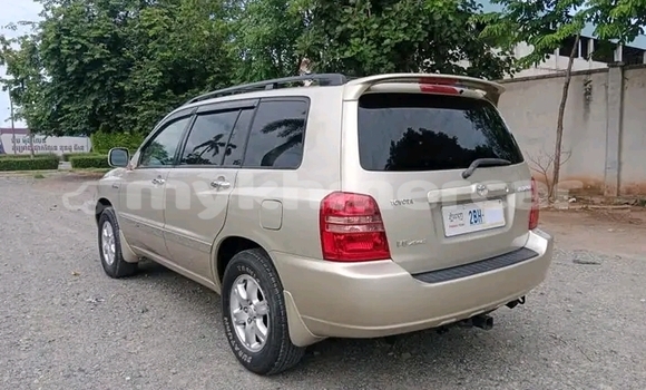 Buy Used Toyota Highlander Other Car in Cheom Ksan in Preah Vihear Province Buy Used Toyota Highlander Other Car in Cheom Ksan in Preah Vihear Province