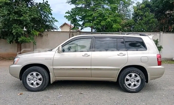 Buy Used Toyota Highlander Other Car in Cheom Ksan in Preah Vihear Province Buy Used Toyota Highlander Other Car in Cheom Ksan in Preah Vihear Province
