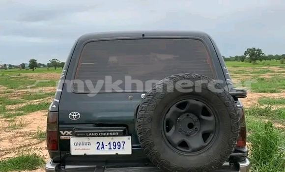 Buy Used Toyota Land Cruiser Black Car in Cheom Ksan in Preah Vihear Province Buy Used Toyota Land Cruiser Black Car in Cheom Ksan in Preah Vihear Province