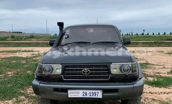 Buy Used Toyota Land Cruiser Black Car in Cheom Ksan in Preah Vihear Province Buy Used Toyota Land Cruiser Black Car in Cheom Ksan in Preah Vihear Province