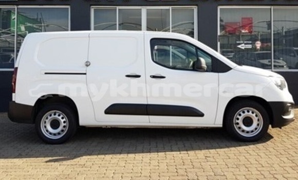 Buy Used Opel Combo White Car in Phnom Penh in Phnom Penh Buy Used Opel Combo White Car in Phnom Penh in Phnom Penh