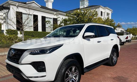 Buy Used Toyota Fortuner White Car in Phnom Penh in Phnom Penh Buy Used Toyota Fortuner White Car in Phnom Penh in Phnom Penh