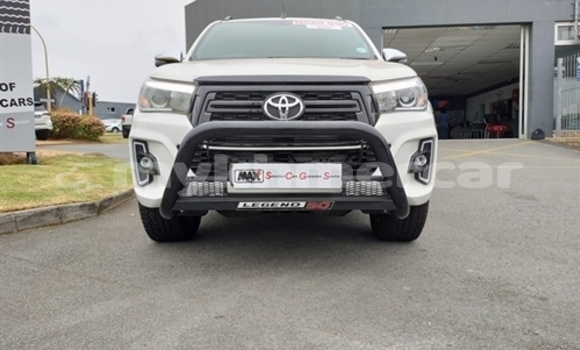 Buy Used Toyota Hilux White Car in Phnom Penh in Phnom Penh Buy Used Toyota Hilux White Car in Phnom Penh in Phnom Penh