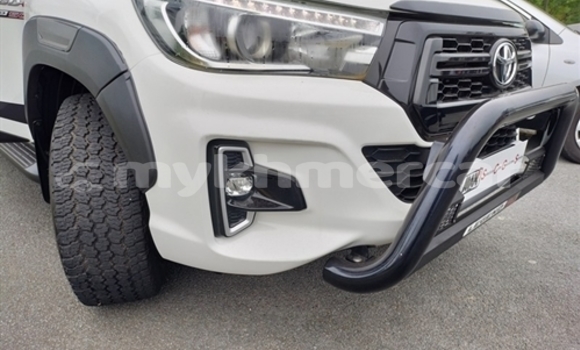 Buy Used Toyota Hilux White Car in Phnom Penh in Phnom Penh Buy Used Toyota Hilux White Car in Phnom Penh in Phnom Penh