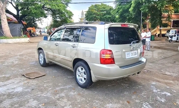 Buy Used Toyota Highlander Other Car in Cheom Ksan in Preah Vihear Province Buy Used Toyota Highlander Other Car in Cheom Ksan in Preah Vihear Province