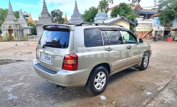 Buy Used Toyota Highlander Other Car in Cheom Ksan in Preah Vihear Province Buy Used Toyota Highlander Other Car in Cheom Ksan in Preah Vihear Province