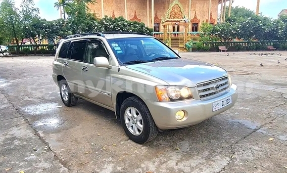 Buy Used Toyota Highlander Other Car in Cheom Ksan in Preah Vihear Province Buy Used Toyota Highlander Other Car in Cheom Ksan in Preah Vihear Province