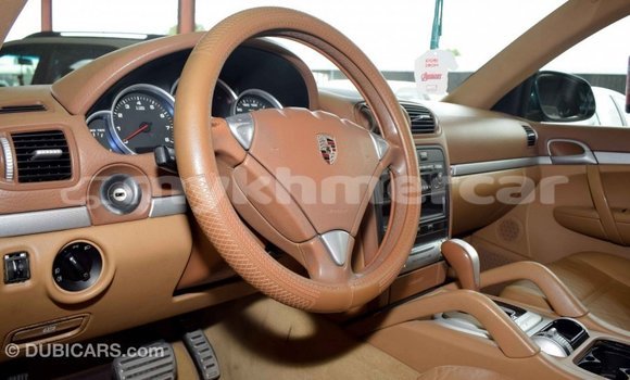 Buy Import Porsche Cayenne Green Car in Import - Dubai in Kampot Province Buy Import Porsche Cayenne Green Car in Import - Dubai in Kampot Province