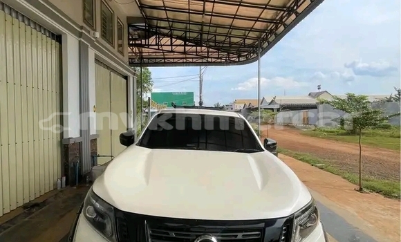 Buy Used Nissan Navara White Car in Mongkol Borey in Banteay Meanchey Province Buy Used Nissan Navara White Car in Mongkol Borey in Banteay Meanchey Province