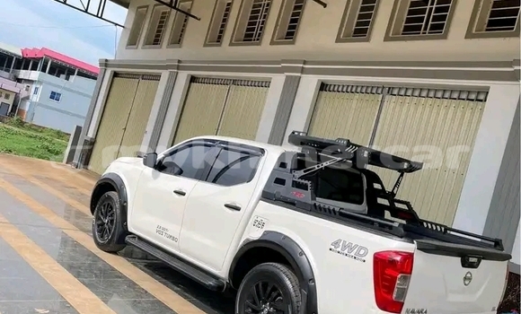 Buy Used Nissan Navara White Car in Mongkol Borey in Banteay Meanchey Province Buy Used Nissan Navara White Car in Mongkol Borey in Banteay Meanchey Province