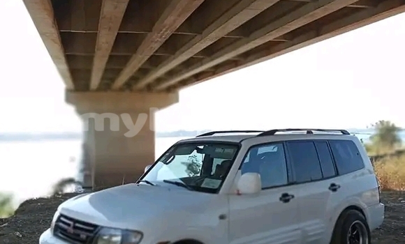 Buy Used Toyota RAV4 White Car in Cheom Ksan in Preah Vihear Province Buy Used Toyota RAV4 White Car in Cheom Ksan in Preah Vihear Province