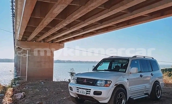 Buy Used Toyota RAV4 White Car in Cheom Ksan in Preah Vihear Province Buy Used Toyota RAV4 White Car in Cheom Ksan in Preah Vihear Province