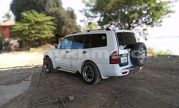 Buy Used Toyota RAV4 White Car in Cheom Ksan in Preah Vihear Province Buy Used Toyota RAV4 White Car in Cheom Ksan in Preah Vihear Province