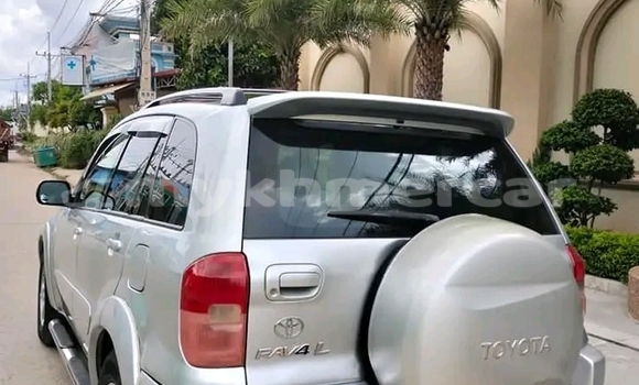 Acheter Occasion Voiture Toyota RAV4 Autre à Cheom Ksan, Preah Vihear Province Acheter Occasion Voiture Toyota RAV4 Autre à Cheom Ksan, Preah Vihear Province
