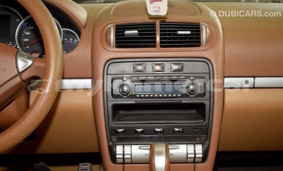 Buy Import Porsche Cayenne Green Car in Import - Dubai in Kampot Province Buy Import Porsche Cayenne Green Car in Import - Dubai in Kampot Province