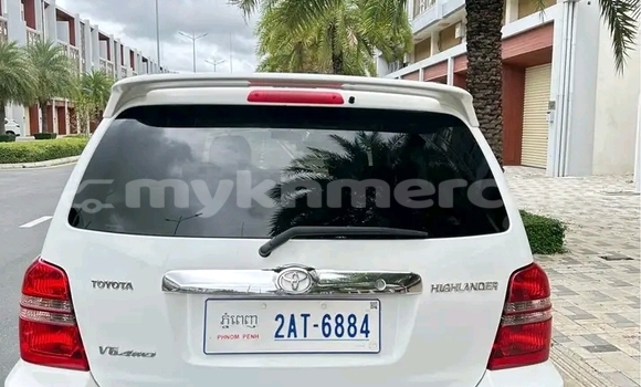 Buy Used Toyota Highlander White Car in Mongkol Borey in Banteay Meanchey Province Buy Used Toyota Highlander White Car in Mongkol Borey in Banteay Meanchey Province
