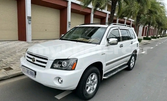 Buy Used Toyota Highlander White Car in Mongkol Borey in Banteay Meanchey Province Buy Used Toyota Highlander White Car in Mongkol Borey in Banteay Meanchey Province