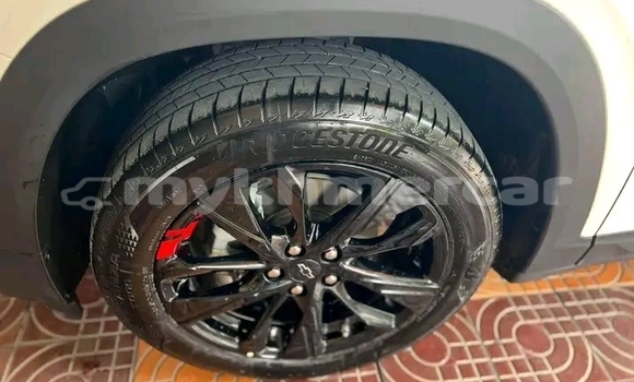 Acheter Occasion Voiture Chevrolet Captiva Blanc à Moung Ruessei, Battambang Province Acheter Occasion Voiture Chevrolet Captiva Blanc à Moung Ruessei, Battambang Province