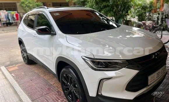 Acheter Occasion Voiture Chevrolet Captiva Blanc à Moung Ruessei, Battambang Province Acheter Occasion Voiture Chevrolet Captiva Blanc à Moung Ruessei, Battambang Province