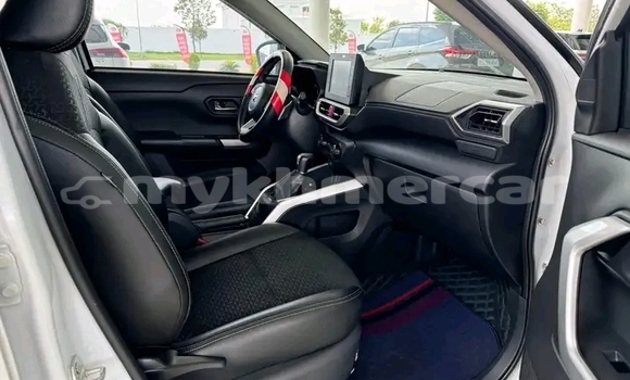 Acheter Occasion Voiture Toyota Ractis Blanc à Mongkol Borey, Banteay Meanchey Province Acheter Occasion Voiture Toyota Ractis Blanc à Mongkol Borey, Banteay Meanchey Province