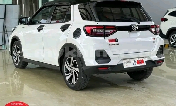 Acheter Occasion Voiture Toyota Ractis Blanc à Mongkol Borey, Banteay Meanchey Province Acheter Occasion Voiture Toyota Ractis Blanc à Mongkol Borey, Banteay Meanchey Province