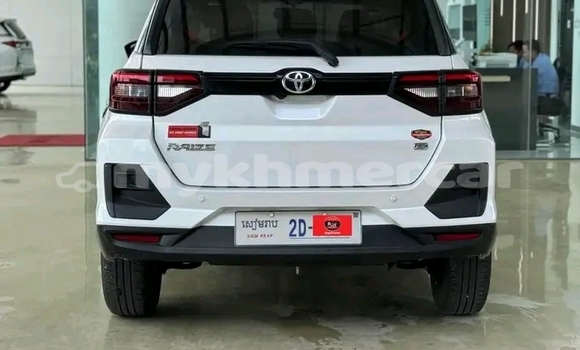 Acheter Occasion Voiture Toyota Ractis Blanc à Mongkol Borey, Banteay Meanchey Province Acheter Occasion Voiture Toyota Ractis Blanc à Mongkol Borey, Banteay Meanchey Province