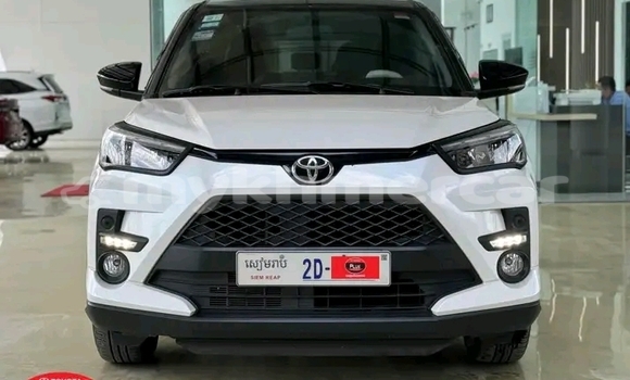 Acheter Occasion Voiture Toyota Ractis Blanc à Mongkol Borey, Banteay Meanchey Province Acheter Occasion Voiture Toyota Ractis Blanc à Mongkol Borey, Banteay Meanchey Province