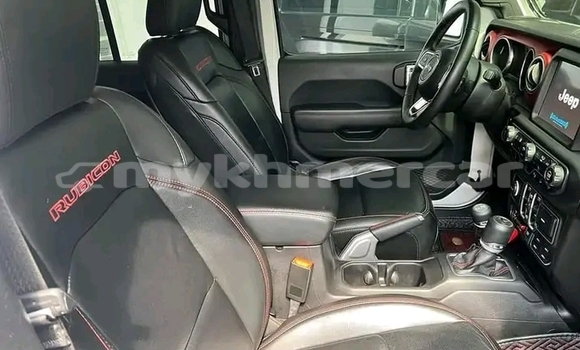 Acheter Occasion Voiture Jeep Renegade Autre à Chbar Mon, Kampong Speu Province Acheter Occasion Voiture Jeep Renegade Autre à Chbar Mon, Kampong Speu Province