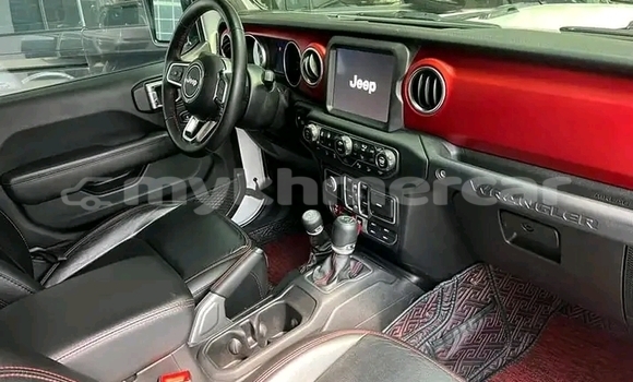 Acheter Occasion Voiture Jeep Renegade Autre à Chbar Mon, Kampong Speu Province Acheter Occasion Voiture Jeep Renegade Autre à Chbar Mon, Kampong Speu Province