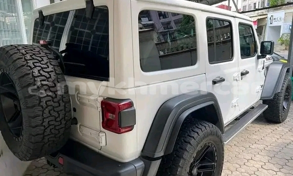 Acheter Occasion Voiture Jeep Renegade Autre à Chbar Mon, Kampong Speu Province Acheter Occasion Voiture Jeep Renegade Autre à Chbar Mon, Kampong Speu Province