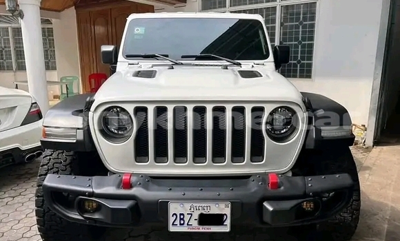 Acheter Occasion Voiture Jeep Renegade Autre à Chbar Mon, Kampong Speu Province Acheter Occasion Voiture Jeep Renegade Autre à Chbar Mon, Kampong Speu Province