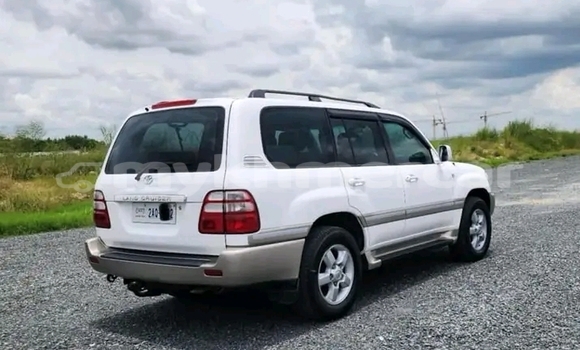 Buy Used Toyota Land Cruiser Other Car in Moung Ruessei in Battambang Province Buy Used Toyota Land Cruiser Other Car in Moung Ruessei in Battambang Province