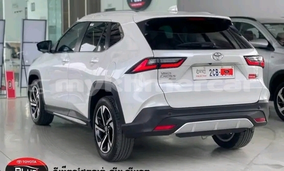 Acheter Occasion Voiture Toyota Yaris Blanc à Kratié, Kratie Province Acheter Occasion Voiture Toyota Yaris Blanc à Kratié, Kratie Province