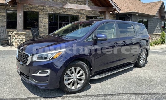 Buy Used Kia Sedona Blue Car in Phnom Penh in Phnom Penh Buy Used Kia Sedona Blue Car in Phnom Penh in Phnom Penh