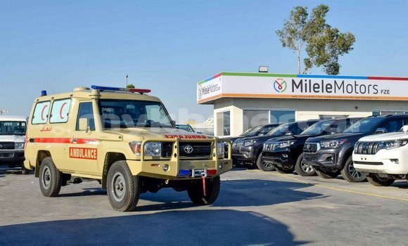 Buy New Toyota Land Cruiser Beige Car in Import - Dubai in Kampot Province Buy New Toyota Land Cruiser Beige Car in Import - Dubai in Kampot Province