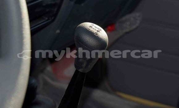 Buy New Toyota Land Cruiser Beige Car in Import - Dubai in Kampot Province Buy New Toyota Land Cruiser Beige Car in Import - Dubai in Kampot Province