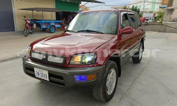 Acheter Occasion Voiture Toyota RAV4 Rouge à Chbar Mon, Kampong Speu Province Acheter Occasion Voiture Toyota RAV4 Rouge à Chbar Mon, Kampong Speu Province