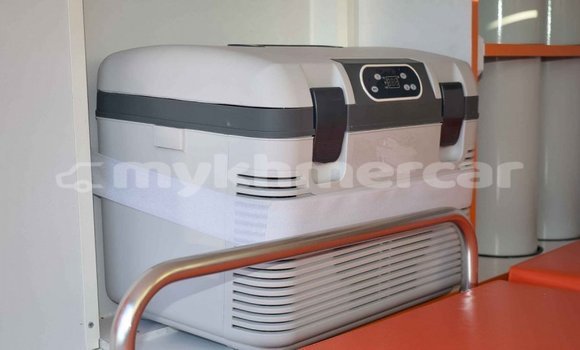 Buy New Toyota Land Cruiser Beige Car in Import - Dubai in Kampot Province Buy New Toyota Land Cruiser Beige Car in Import - Dubai in Kampot Province