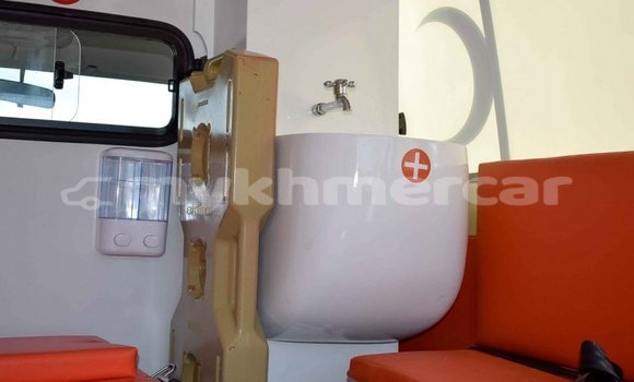 Buy New Toyota Land Cruiser Beige Car in Import - Dubai in Kampot Province Buy New Toyota Land Cruiser Beige Car in Import - Dubai in Kampot Province