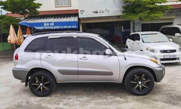 Acheter Occasion Voiture Toyota RAV4 Autre à Battambang, Battambang Province Acheter Occasion Voiture Toyota RAV4 Autre à Battambang, Battambang Province
