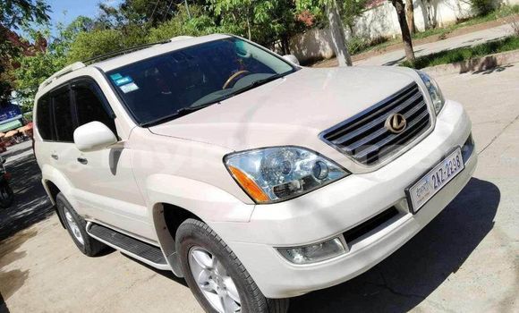 Acheter Occasion Voiture Lexus GX Blanc à Banlung, Ratanakiri Province Acheter Occasion Voiture Lexus GX Blanc à Banlung, Ratanakiri Province