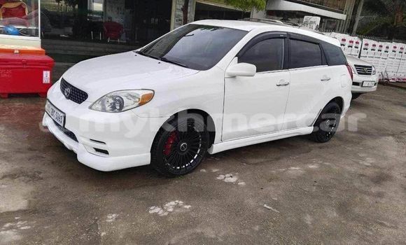 Acheter Occasion Voiture Toyota Matrix Blanc à Banlung, Ratanakiri Province Acheter Occasion Voiture Toyota Matrix Blanc à Banlung, Ratanakiri Province